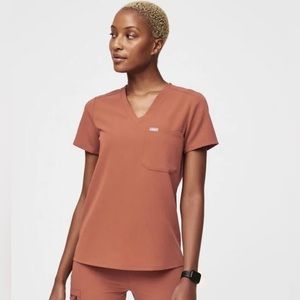 NWT Figs Terracotta Catarina Scrub Top - Size S